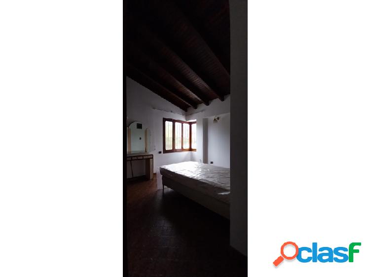 Alquilo casa 450m2 5h/5b/2p Prados del Este 2911