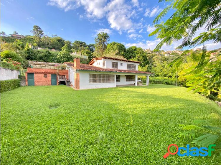 Se vende Casa 1330m² 5h+1s/5b+1s/4p Loma larga el hatillo