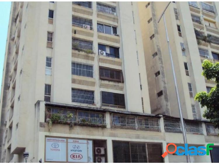 se vende apto 64m2 2h/ 1b/ 1p La Urbina