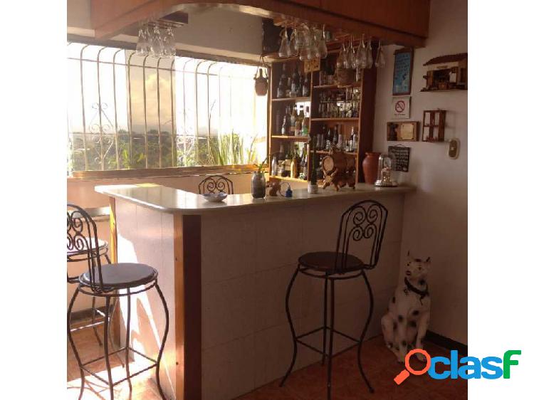 Apto en Venta Santa Lucía del Tuy 87m² 3+2+1 Miranda- Paz