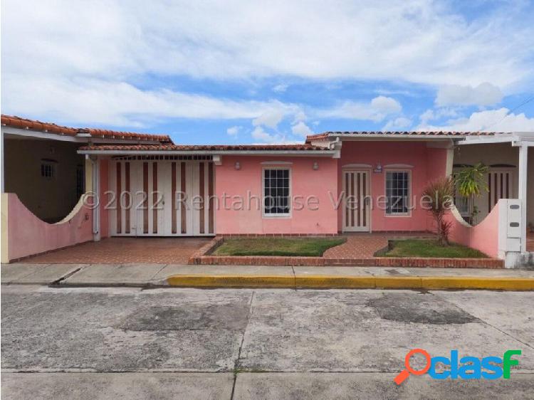 Casa en venta Urb. Los Samanes Cabudare 23-11951 RM