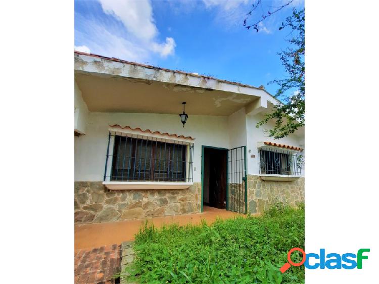 CASA DE UNA PLANTA EN VENTA, PARA REMODELAR, URB PREBO,