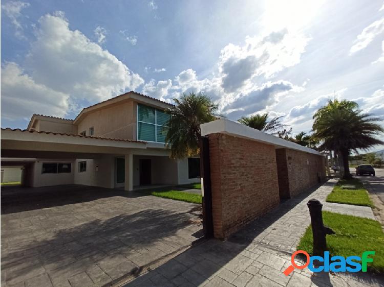 Casa en venta - Urb. Guataparo - Valencia