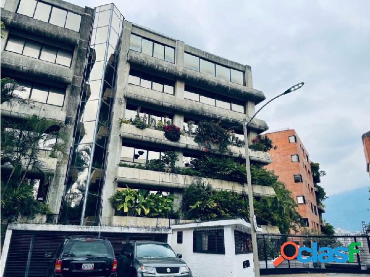 Vendo apto 241m2 4h+s/4b/4p Las Mercedes 3727