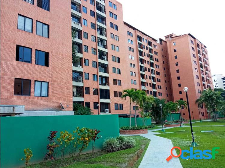 Alquilo Apartamento en Colinas de la Tahona Remodelado