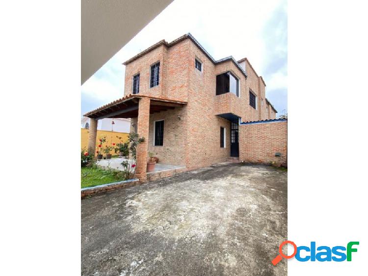 Hermosa Casa en venta ubicada en la urbanización Parque el