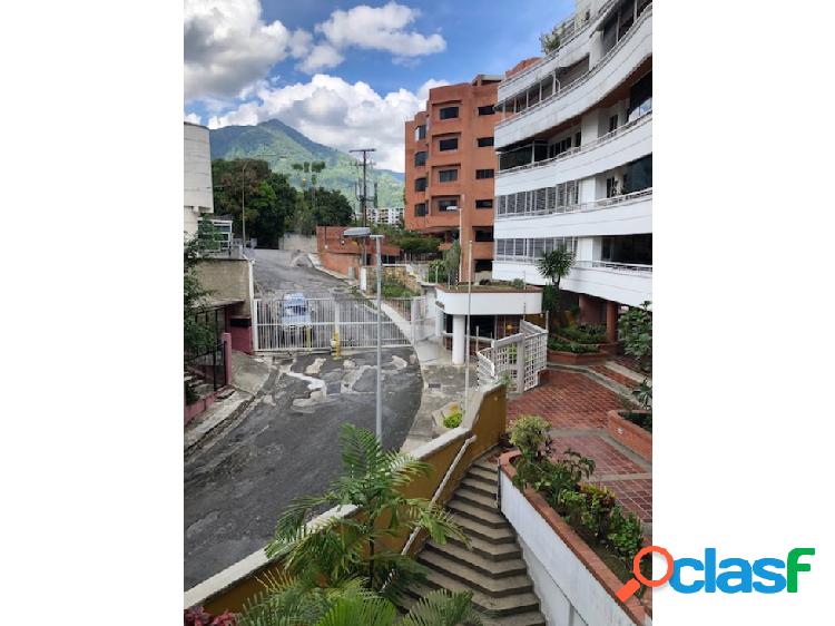 Vendo apartamento Urb. Miranda. 180 mt2. 4h / 3b / 4 PE