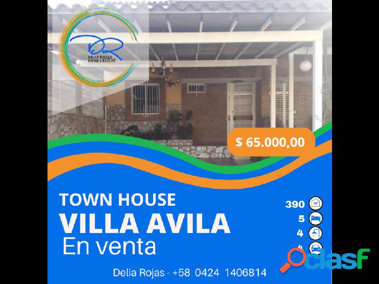 Town house en Venta Villa Avila Guatire 5h/4b/4pe 390m2