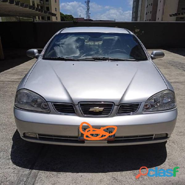 Vendo Optra Tapa Negra 2005