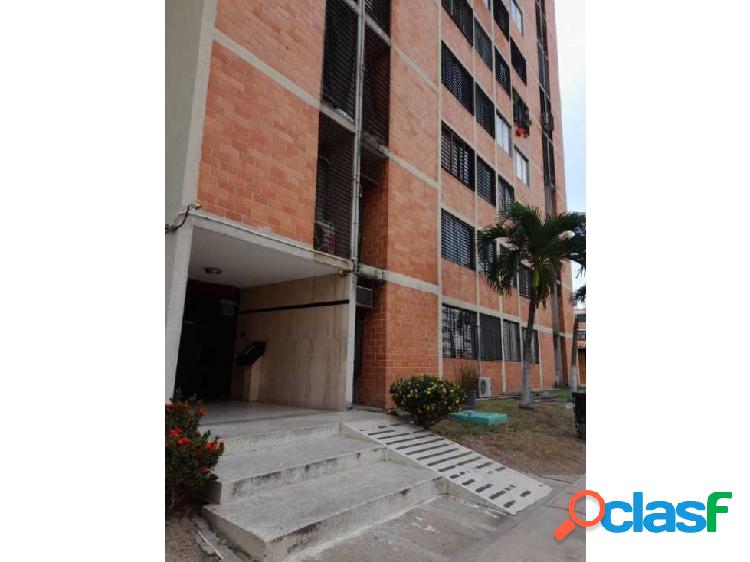 Venta de Apartamento Res. Cedro en la Urb. Bosque Alto. Av