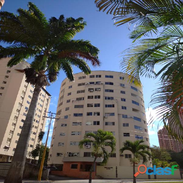 APARTAMENTO EN EDIFICIO TUTANKAMON,LOS MANGOS