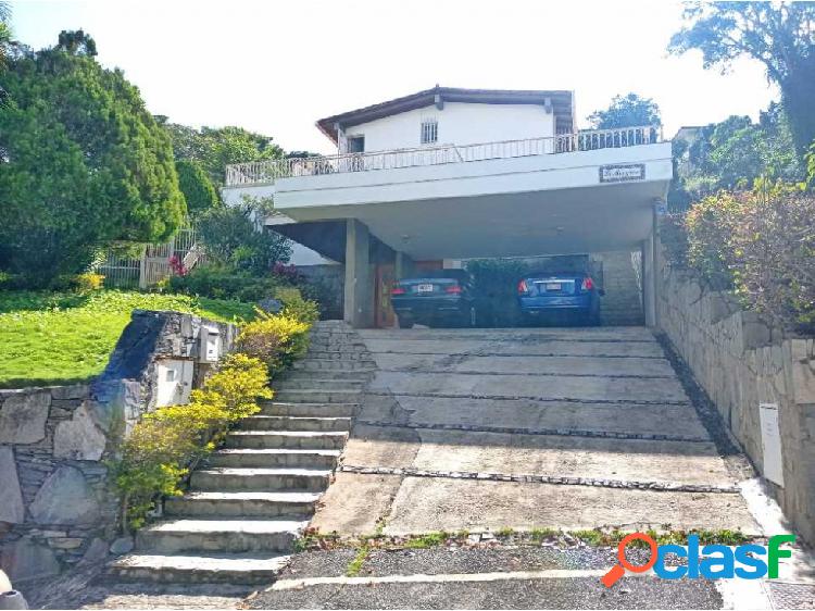 SE VENDE HERMOSA CASA EN PRADOS DEL ESTE