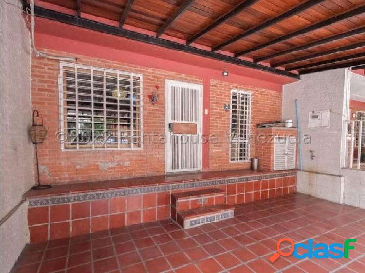 Gabriela Irastorza 0424-5245033 CASA EN VENTA PETIRROJO BQTO