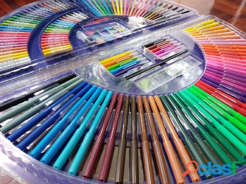 Set de marcadores, colores, acuarelas de 153 piezas