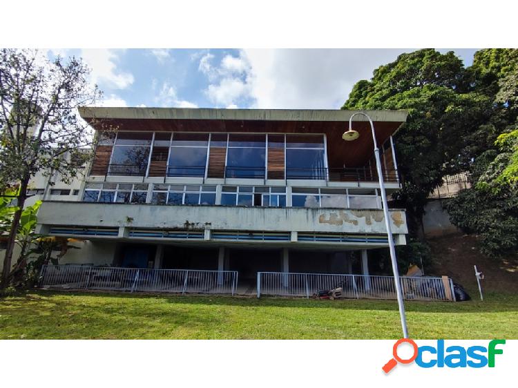 Casa para remodelar Lomas del Club Hípico 842m2