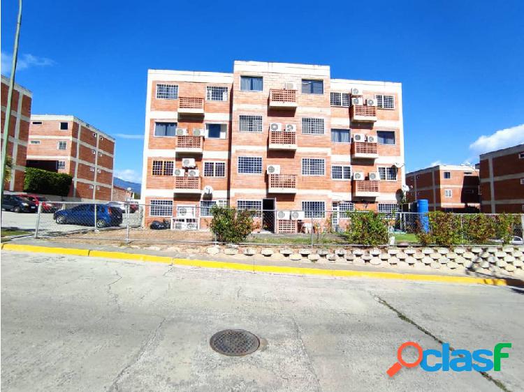 Alquilo apto 64m2 2h/1b/1p Guatire 5497