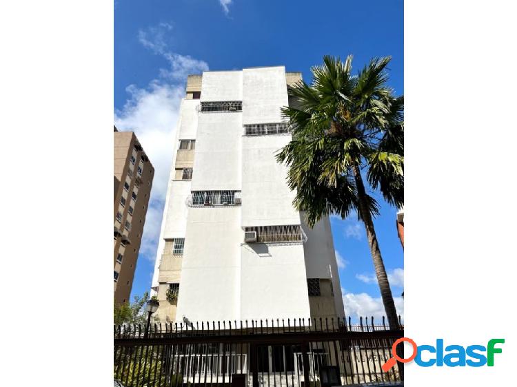 Vendo apto 103 m2 3h/2b/1p Colinas de Bello Monte 2954