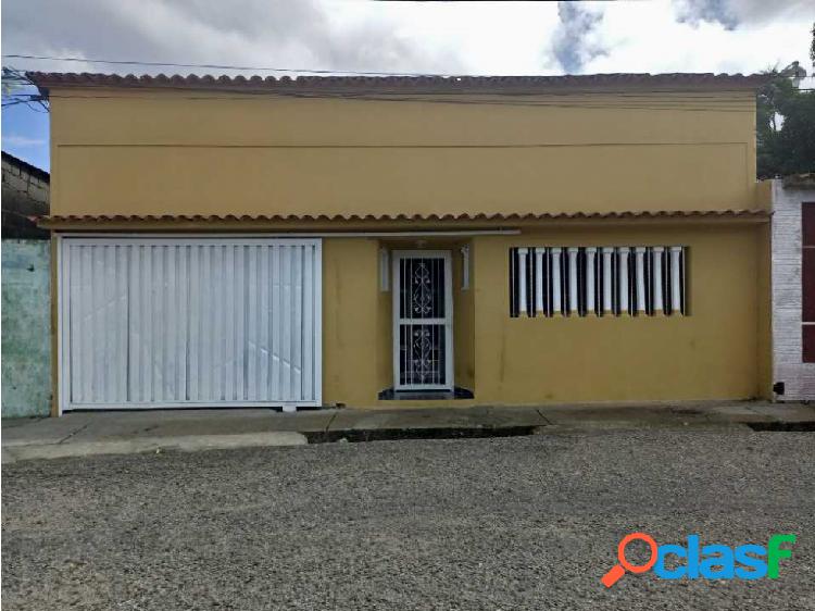 SE VENDE CASA SECTOR NEGRO PRIMERO