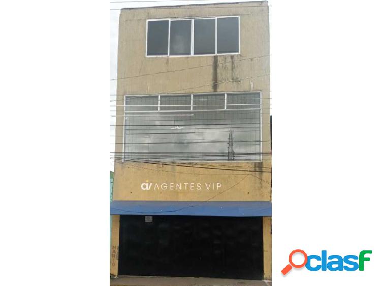 Local comercial en centro Av Miranda