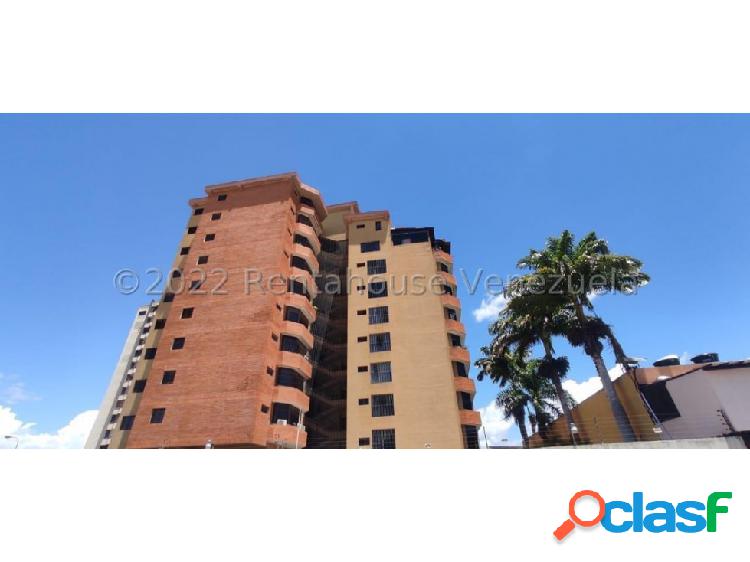 Rent-House Ofrece Amplio en Piso bajo en triangulo del este