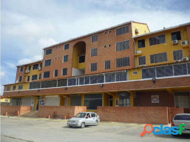 Rent-House Ofrece Bello apartamento de 2 niveles 23-135