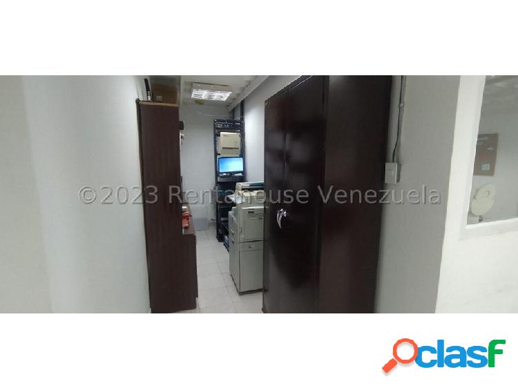 Rent-House Ofrece Galpon en Zona Industrial I con Oficinas