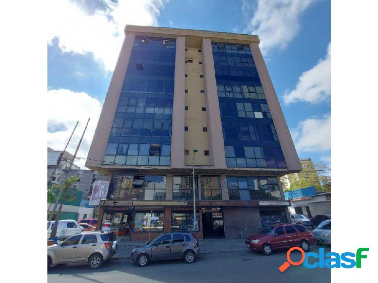 Loca en venta en Los Teques 185 Mts²