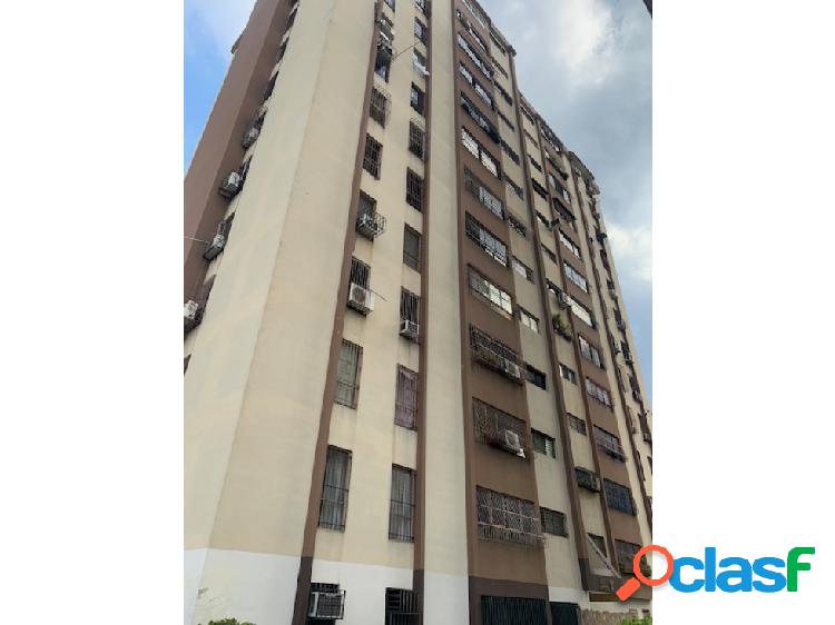 Apartamento en Res. La Paz, Naguanagua - 89 M² - FOA-2733