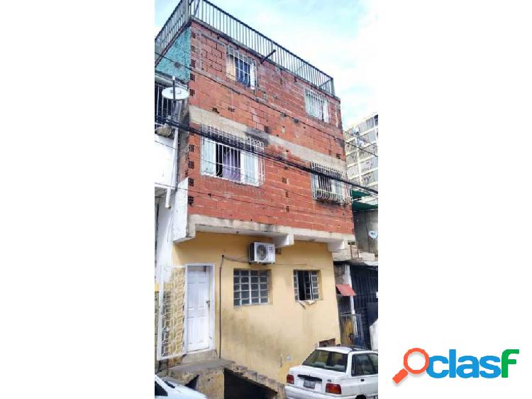Venta casa en el Valle Caracas Distrito Capital