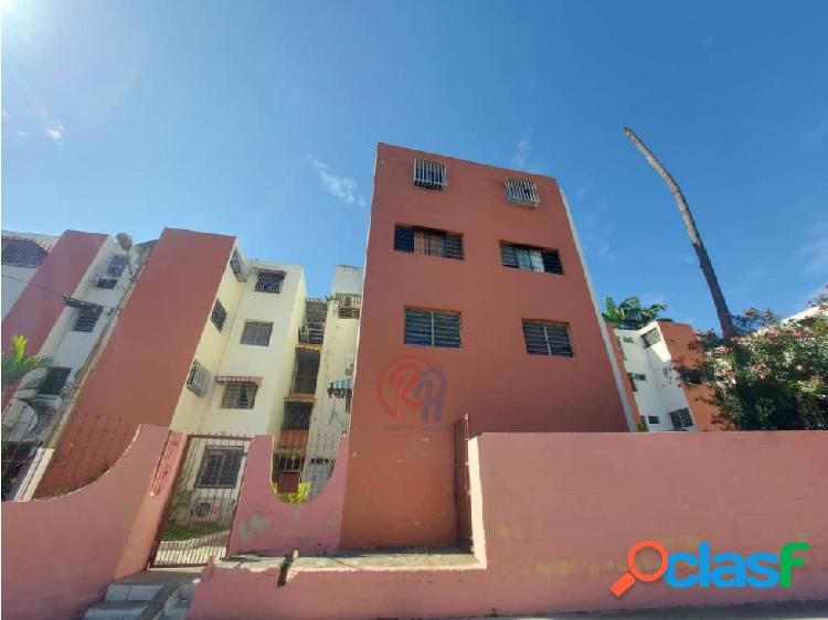 Apartamento en Venta en la Urb. El Trébol, Maracay