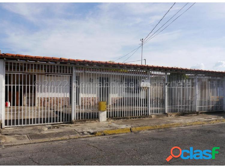 // Casa en Venta Este de Barquisimeto Urb Las Trinitarias