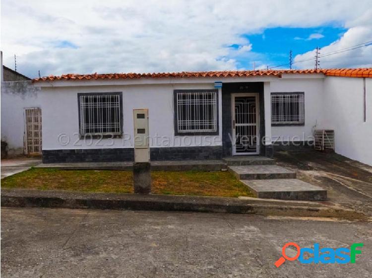 // Casa en Venta Este de Barquisimeto Urb Villas de Yara