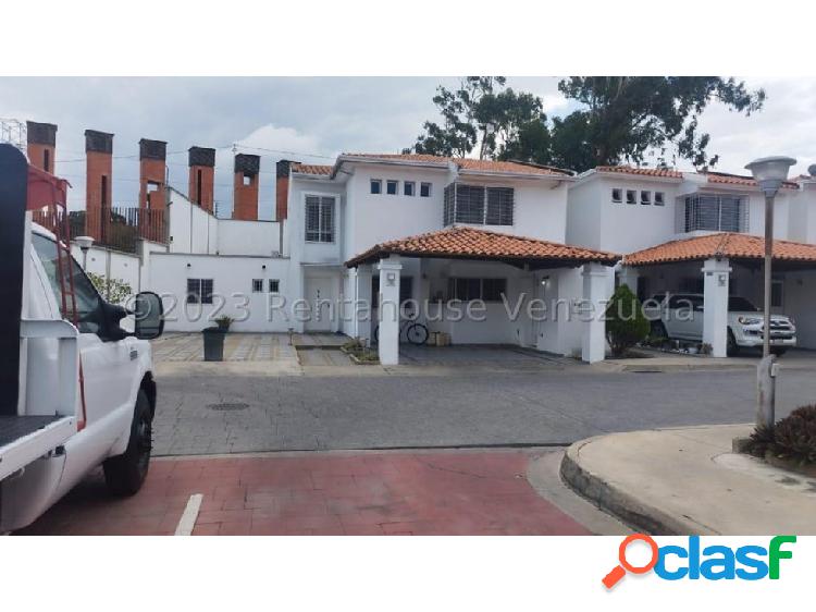 Rent-House Ofrece Lujosa Casa en zona Este 23-21187