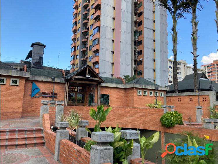 SE ALQUILA APARTAMENTO EN RESIDENCIAS GUAPARO NORTE