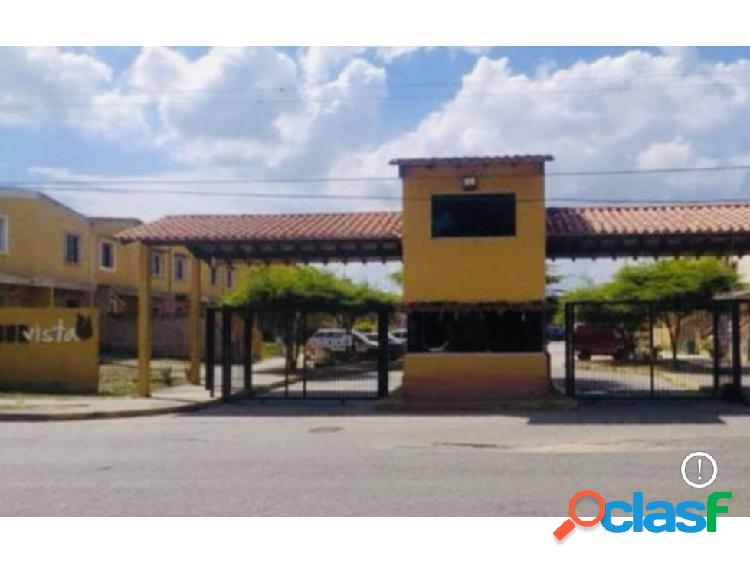 Town house en Calicanto Tierra Nueva