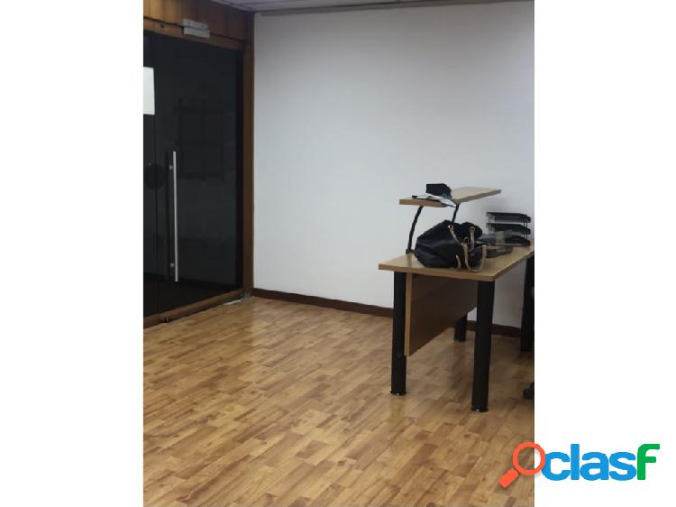 Alquilo oficina 150m2 Los Palos Grandes 7622