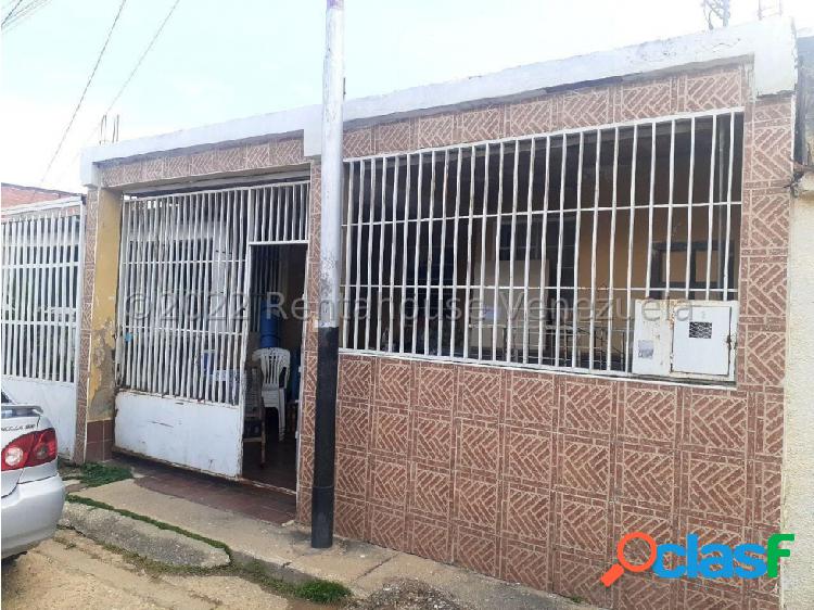 Casa en Venta Urb La Puerta Cabudare 23-11761 FCS