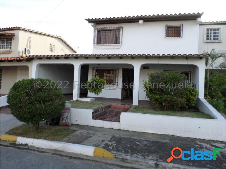 Casa en Venta en Urb La Ribereña Cabudare 23-4299 YB