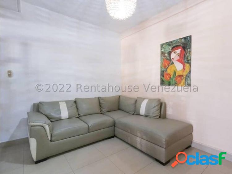 CASA EN ALQUILER BARQUISIMETO PETIRROJO #23-15522 KAREN G