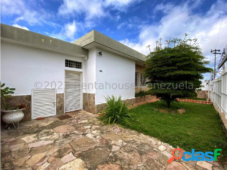 Rent-House Ofrece Casa con amplio potencial, de 600 Mt2