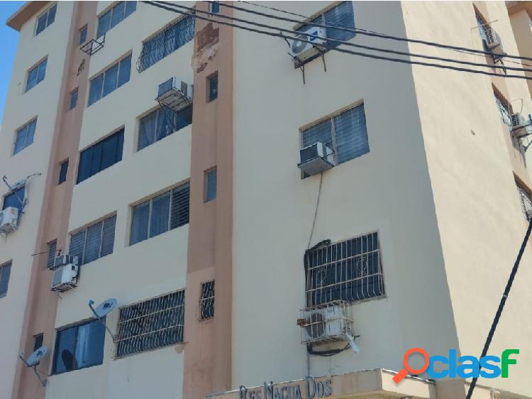 Apartamento en Res.Nagua, Naguanagua - 72 M² - FOA-2747