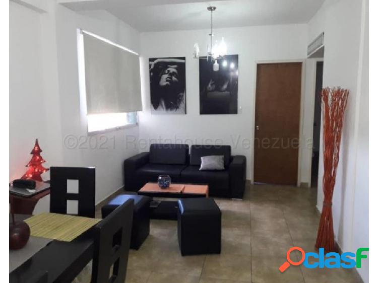 Apartamento en Venta Res. Las Iguanas Cabudare 21-12950 FCS