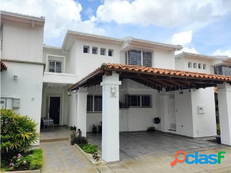 Rent-House Ofrece Impecable y fabulosa Casa Moderna 23-17193