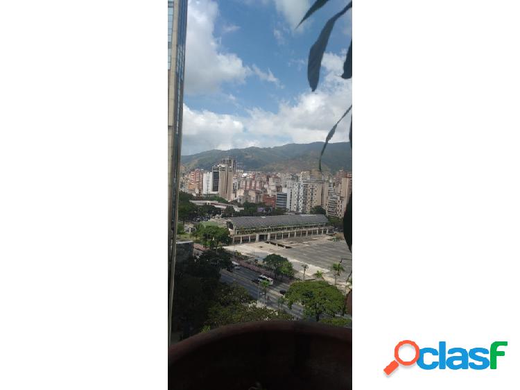 EN VENTA APARTAMENTO EN PARQUE CENTRAL