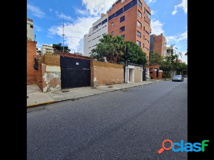 Vendo casa 800m2 7h/5b/7p Campo Alegre 8401