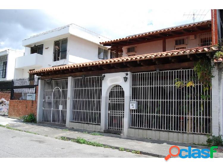 Venta de Casa en La California 590M2/6H/7B/3PE