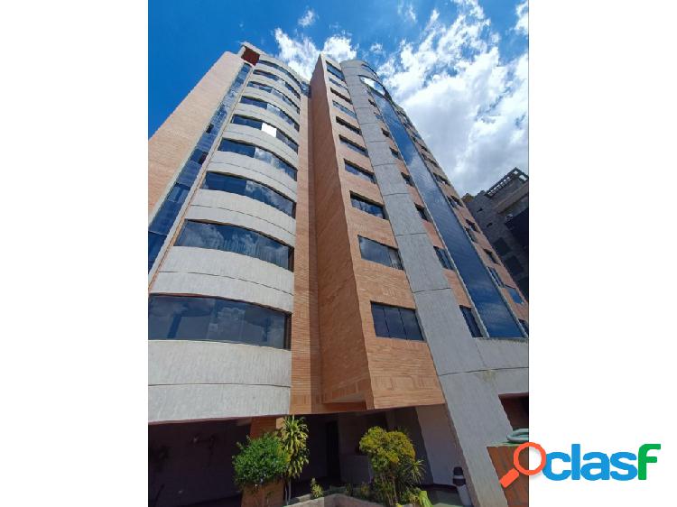 Apartamento en Res. Roca Roja, Barquisimeto - 210 M² -
