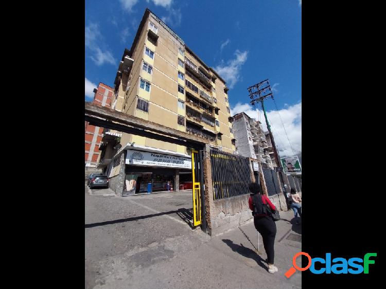 Se Vende Apartamento 85m2 2h+s/ 1b+s/ 1pe El Llanito