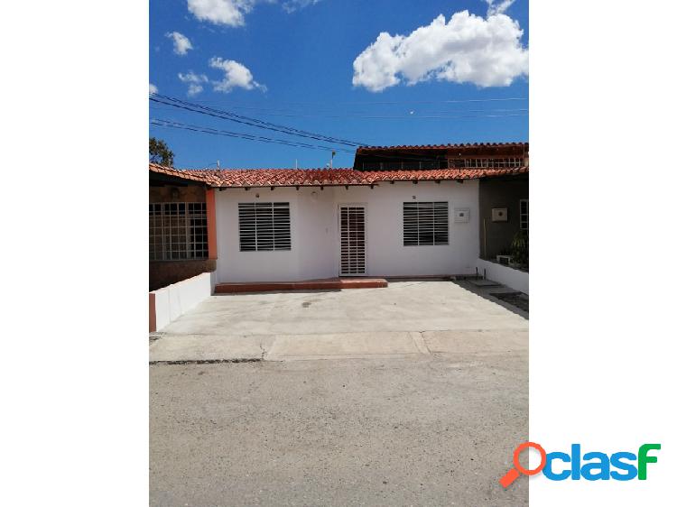 Casa en Urb Los Cedros, Cabudare - 146 M² - FOB-C-236