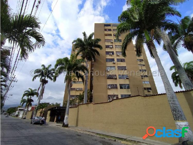 Apartamento en Venta Res. Chaguaramal Cabudare 23-21396 FCS